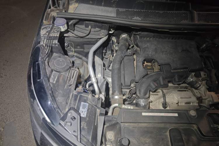 Used Peugeot 4008 2017 350THP Elite Edition Engine Bay Right