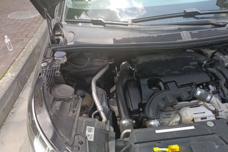 Used Peugeot 4008 2017 350THP Elite Edition Engine Bay Right