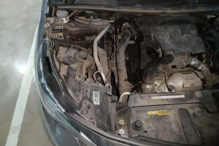 Used Peugeot 4008 2017 350THP Elite Edition Engine Bay Right