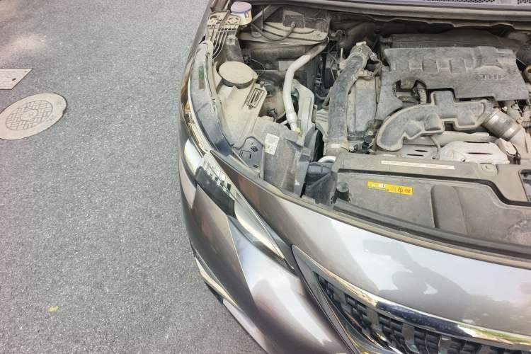 Used Peugeot 4008 2017 350THP Elite Edition Engine Bay Right