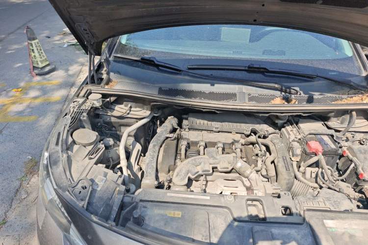 Used Peugeot 4008 2017 350THP Elite Edition Engine Bay Right