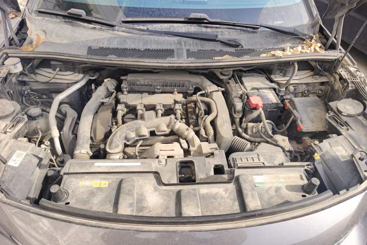 Used Peugeot 4008 2017 350THP Elite Edition Engine Bay