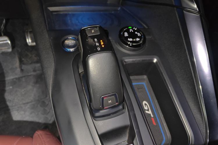 Used Peugeot 4008 2017 380THP Luxury GT Edition Gear Lever