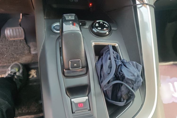 Used Peugeot 4008 2017 350THP Luxury Edition Gear Lever