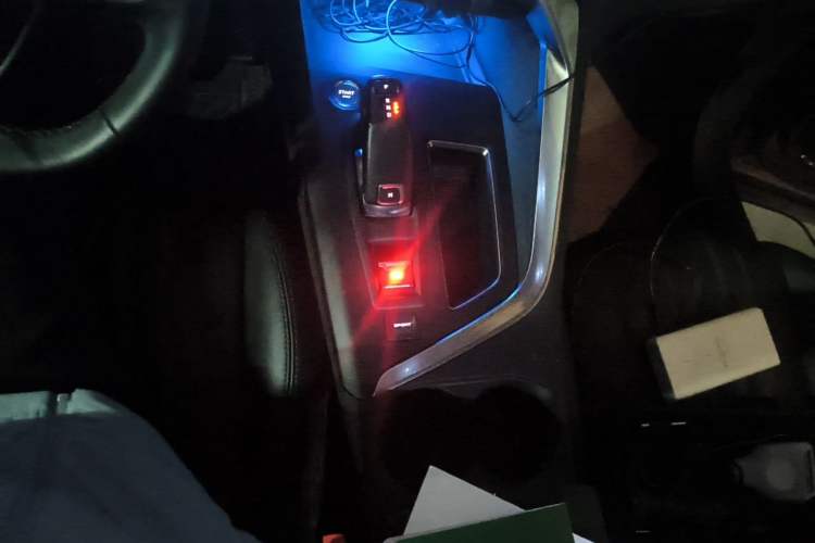 Used Peugeot 4008 2017 380THP Elite Edition Gear Lever
