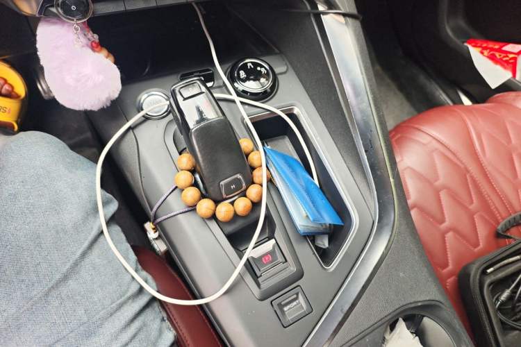 Used Peugeot 4008 2017 380THP Luxury GT Edition Gear Lever