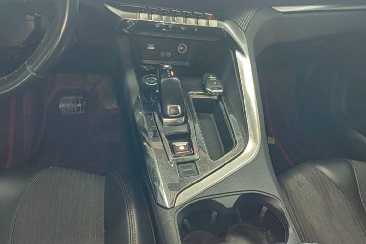 Used Peugeot 4008 2017 350THP Elite Edition Gear Lever