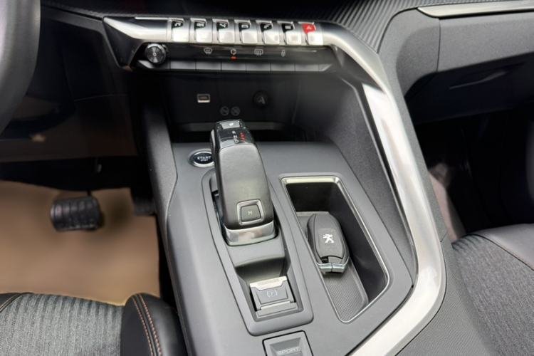 Used Peugeot 4008 2017 350THP Elite Edition Gear Lever