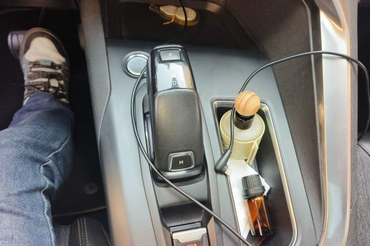 Used Peugeot 4008 2017 350THP Elite Edition Gear Lever