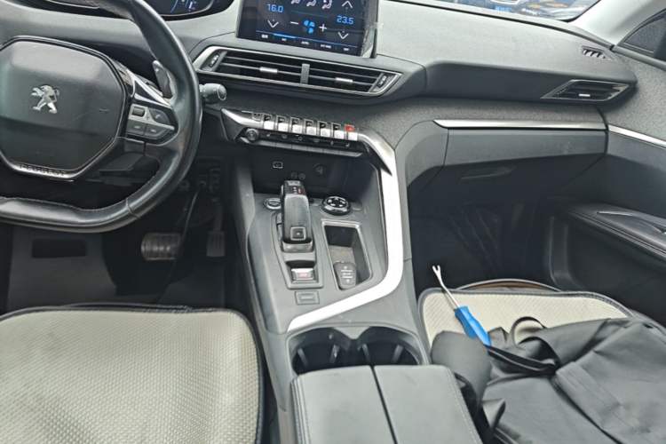 Used Peugeot 4008 2017 350THP Luxury Edition Gear Lever