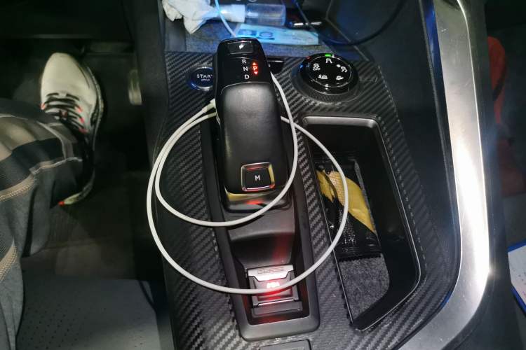 Used Peugeot 4008 2017 350THP Luxury Edition Gear Lever