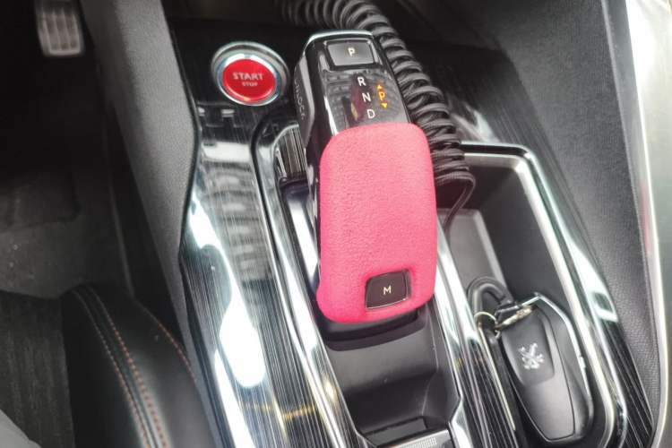 Used Peugeot 4008 2017 350THP Elite Edition Gear Lever