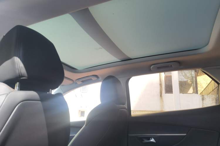 Used Peugeot 4008 2017 350THP Elite Edition Headliner