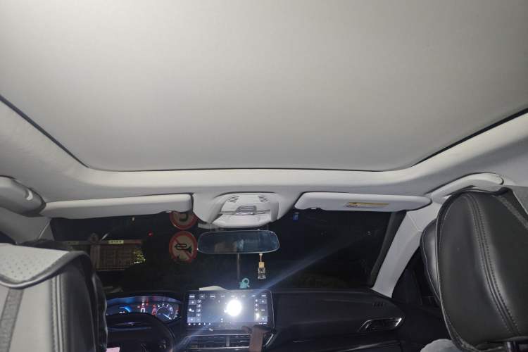 Used Peugeot 4008 2017 350THP Elite Edition Headliner