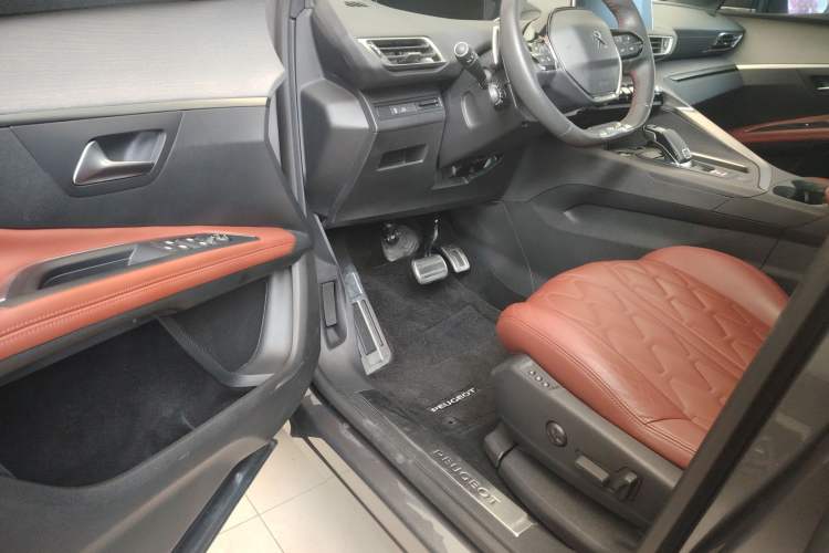 Used Peugeot 4008 2017 380THP Luxury GT Edition Interior 1