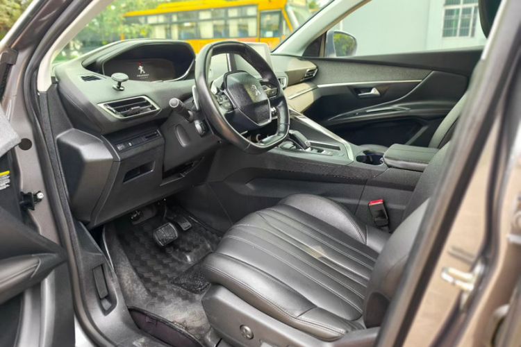 Used Peugeot 4008 2017 350THP Luxury Edition Interior 2