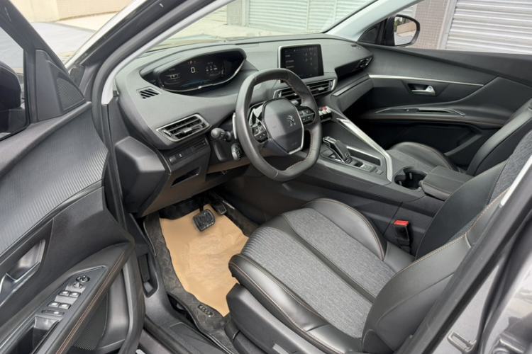 Used Peugeot 4008 2017 350THP Elite Edition Interior 2