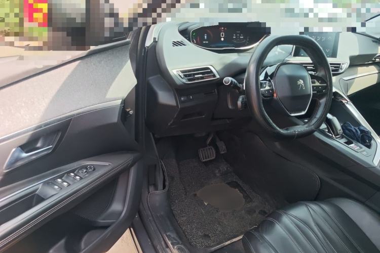 Used Peugeot 4008 2017 350THP Luxury Edition Interior 3