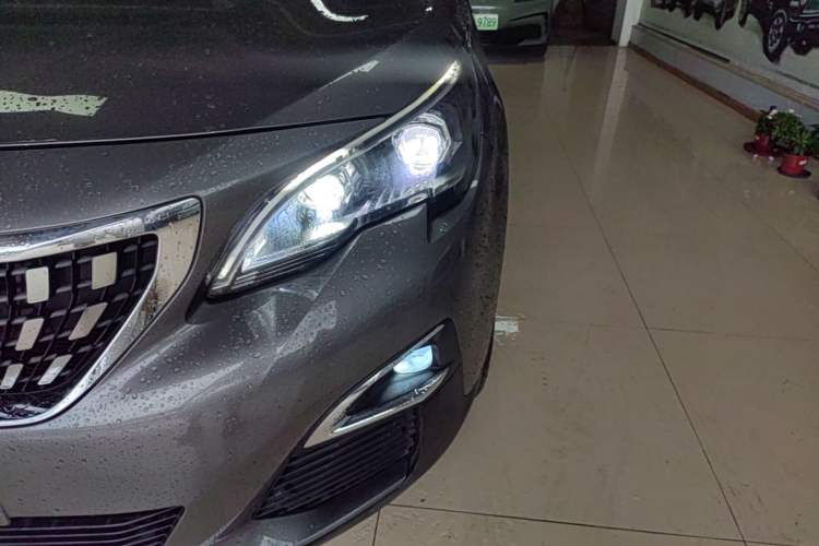 Used Peugeot 4008 2017 350THP Elite Edition Left Front Headlight