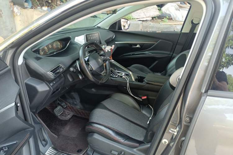 Used Peugeot 4008 2017 350THP Elite Edition Left Front Seat