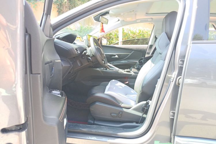 Used Peugeot 4008 2017 350THP Elite Edition Left Front Seat