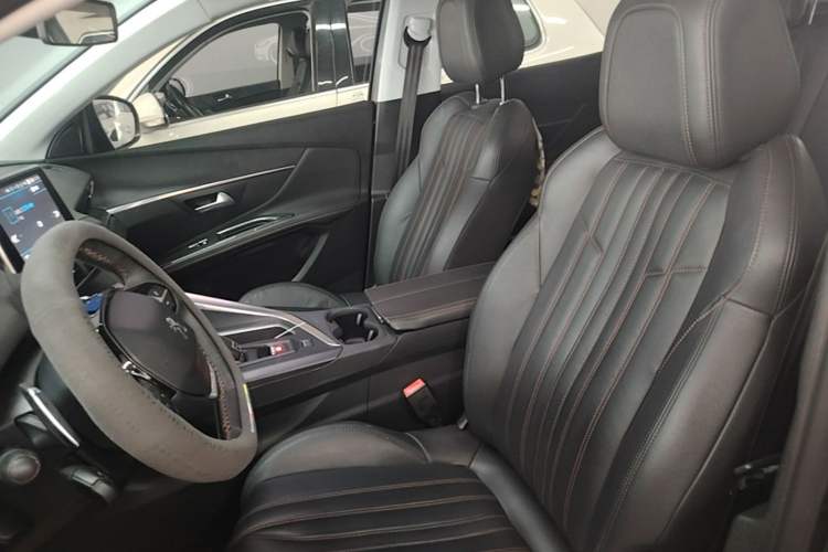 Used Peugeot 4008 2017 350THP Elite Edition Left Front Seat