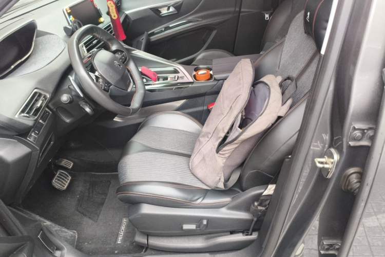 Used Peugeot 4008 2017 350THP Elite Edition Left Front Seat