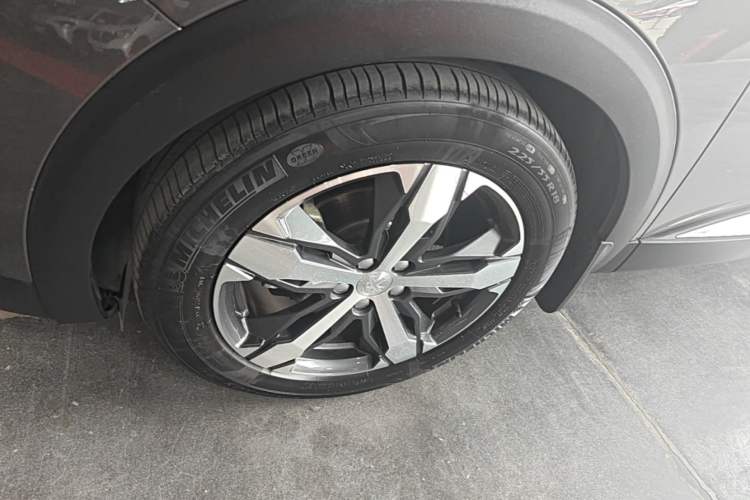 Used Peugeot 4008 2017 350THP Elite Edition Left Front Wheel Hub