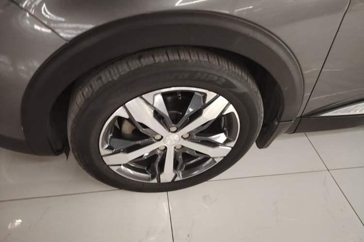 Used Peugeot 4008 2017 350THP Elite Edition Left Front Wheel Hub