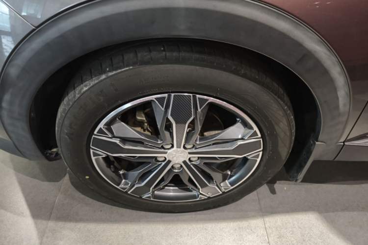 Used Peugeot 4008 2017 350THP Elite Edition Left Front Wheel Hub