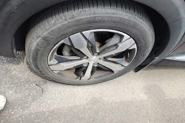 Used Peugeot 4008 2017 350THP Elite Edition Left Front Wheel Hub