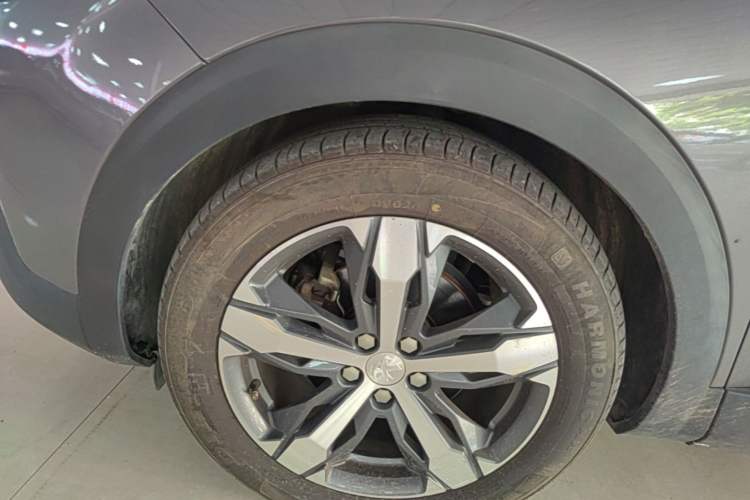 Used Peugeot 4008 2017 350THP Elite Edition Left Front Wheel Hub