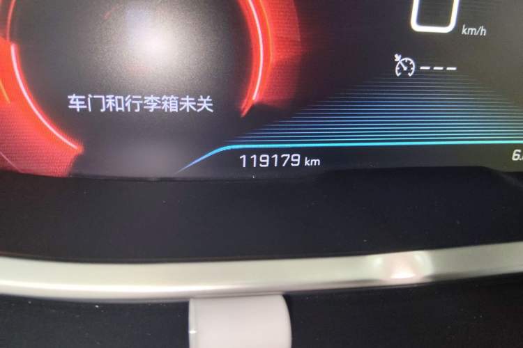 Used Peugeot 4008 2017 350THP Comfort Edition Odometer Close Up