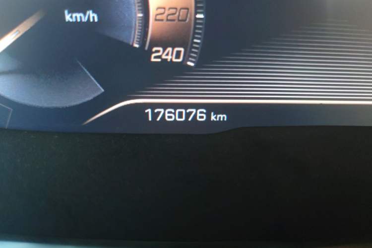 Used Peugeot 4008 2017 350THP Elite Edition Odometer Close Up