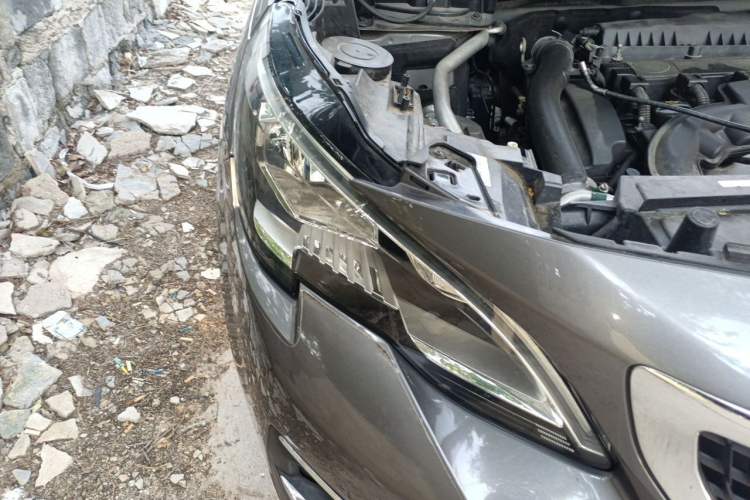 Used Peugeot 4008 2017 350THP Elite Edition Right Front Headlight