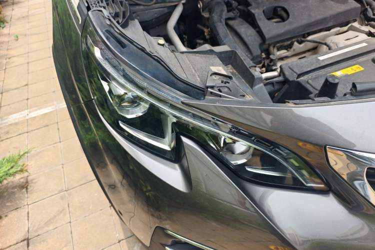 Used Peugeot 4008 2017 380THP Luxury GT Edition Right Front Headlight