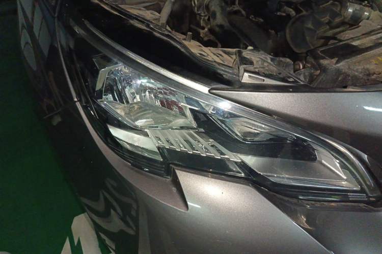 Used Peugeot 4008 2017 350THP Elite Edition Right Front Headlight