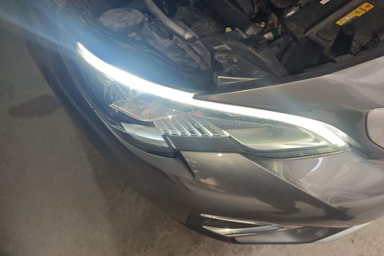 Used Peugeot 4008 2017 350THP Elite Edition Right Front Headlight