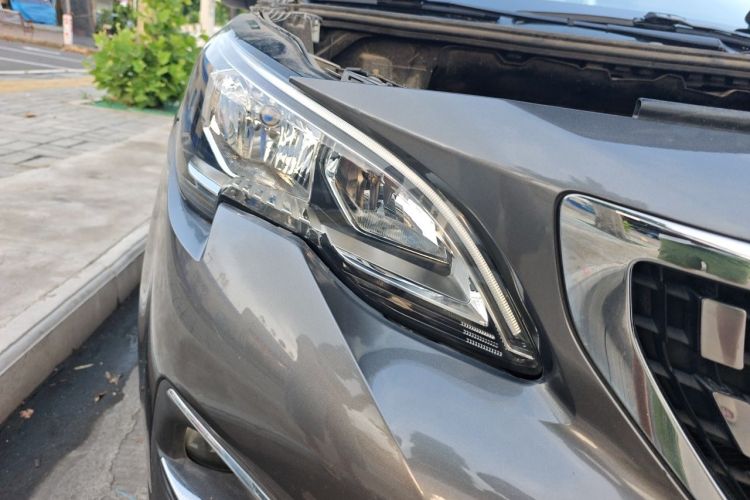 Used Peugeot 4008 2017 350THP Luxury Edition Right Front Headlight