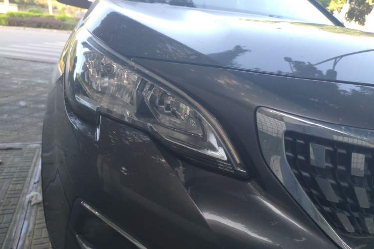 Used Peugeot 4008 2017 350THP Elite Edition Right Front Headlight