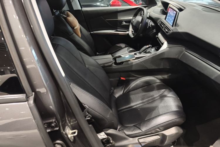 Used Peugeot 4008 2017 350THP Elite Edition Right Front Seat