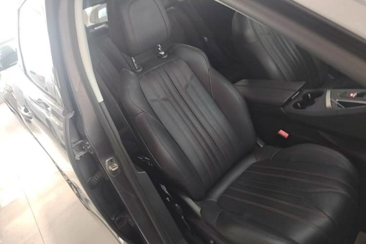 Used Peugeot 4008 2017 350THP Elite Edition Right Front Seat