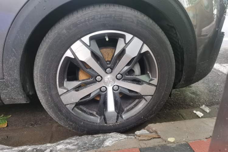 Used Peugeot 4008 2017 350THP Elite Edition Right Front Wheel Hub