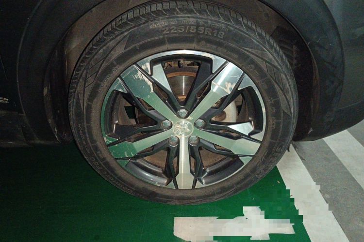 Used Peugeot 4008 2017 350THP Elite Edition Right Front Wheel Hub