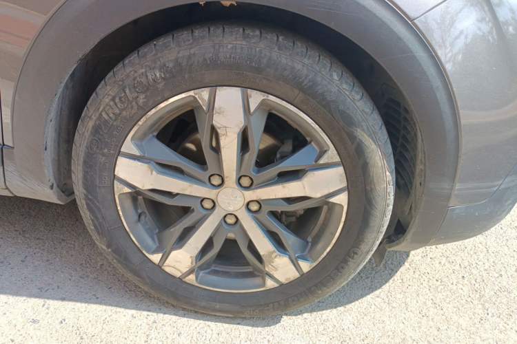 Used Peugeot 4008 2017 350THP Elite Edition Right Front Wheel Hub