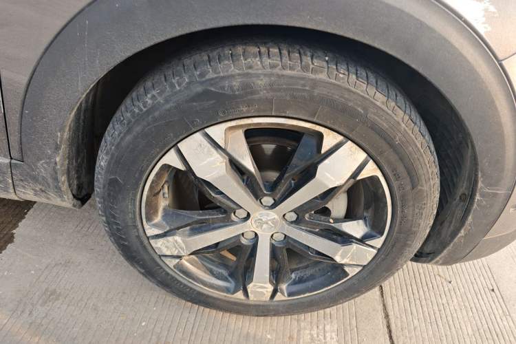 Used Peugeot 4008 2017 350THP Luxury Edition Right Front Wheel Hub