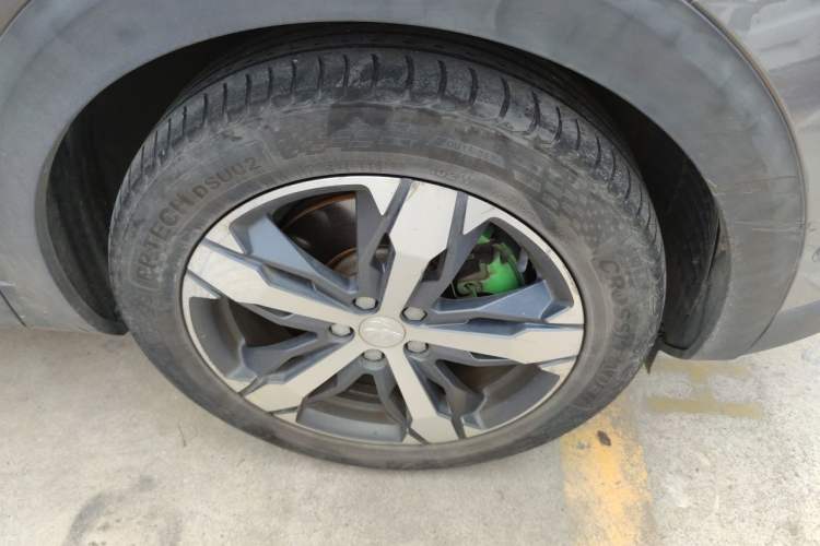 Used Peugeot 4008 2017 380THP Luxury Edition Right Front Wheel Hub