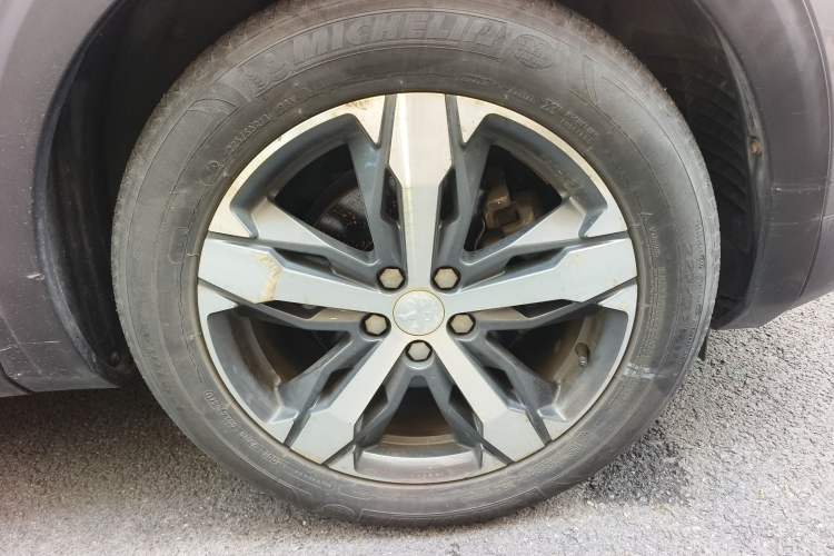 Used Peugeot 4008 2017 350THP Elite Edition Right Front Wheel Hub