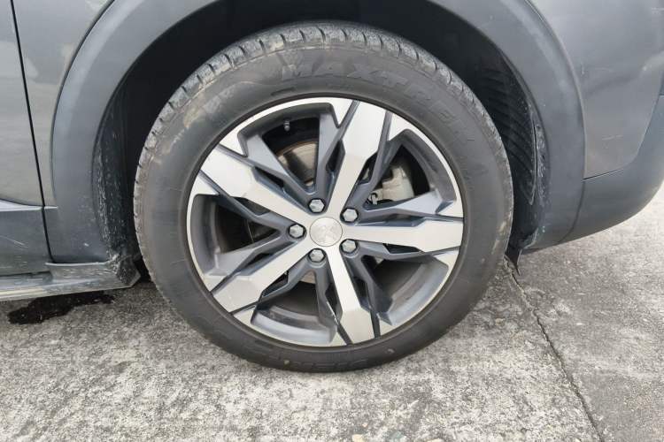 Used Peugeot 4008 2017 350THP Elite Edition Right Front Wheel Hub