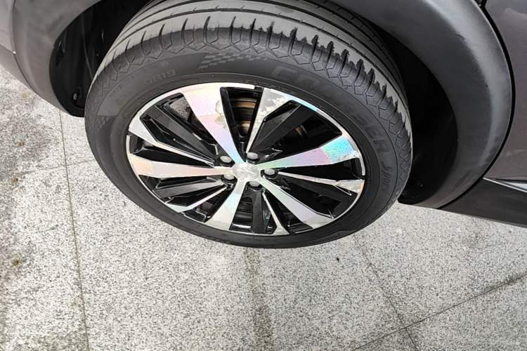 Used Peugeot 4008 2017 380THP Luxury GT Edition Right Rear Wheel Hub